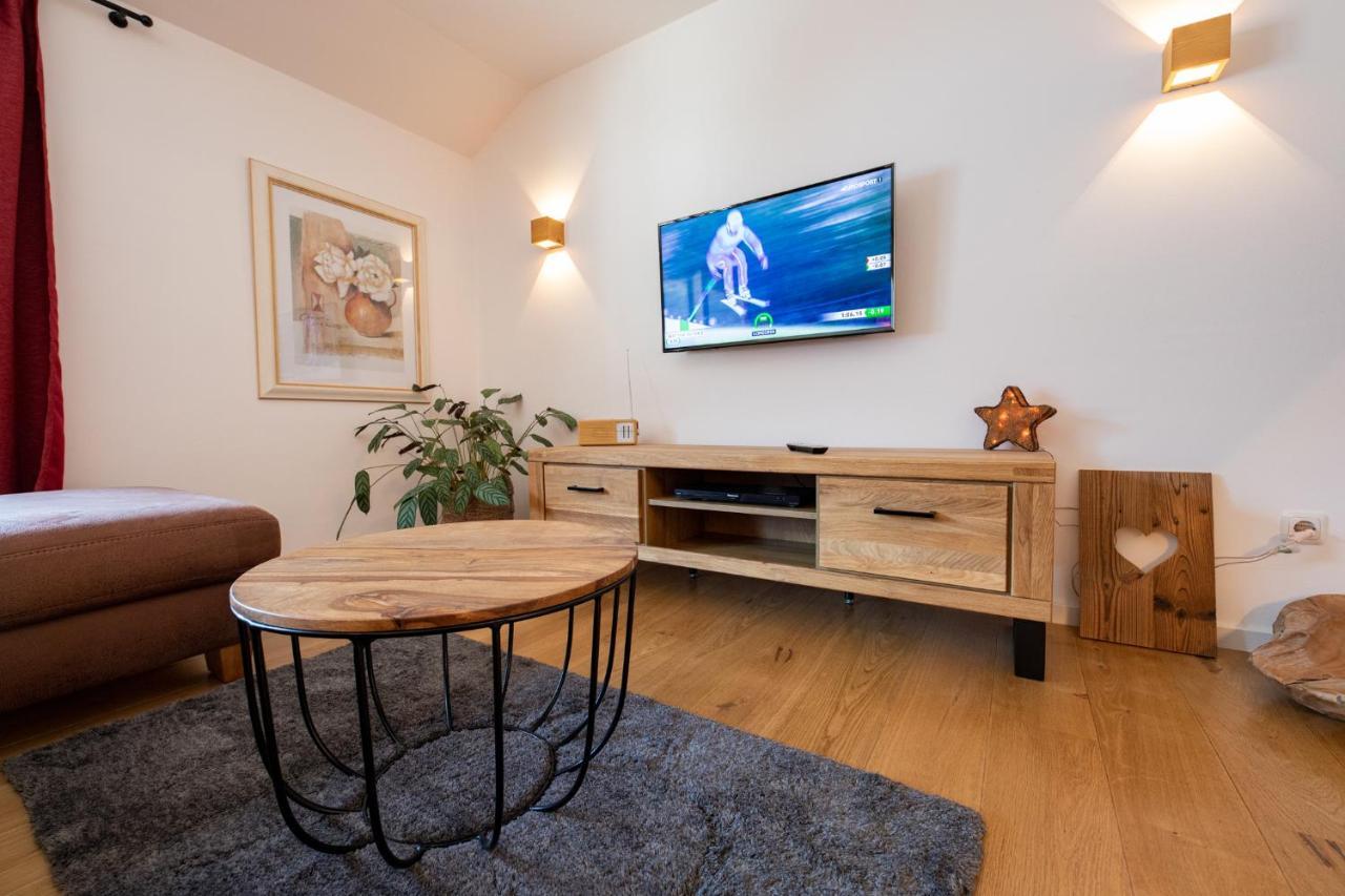 Grossa Waxlstoa Apartment การ์มิช-พาร์เทนเคียร์เชน ภายนอก รูปภาพ
