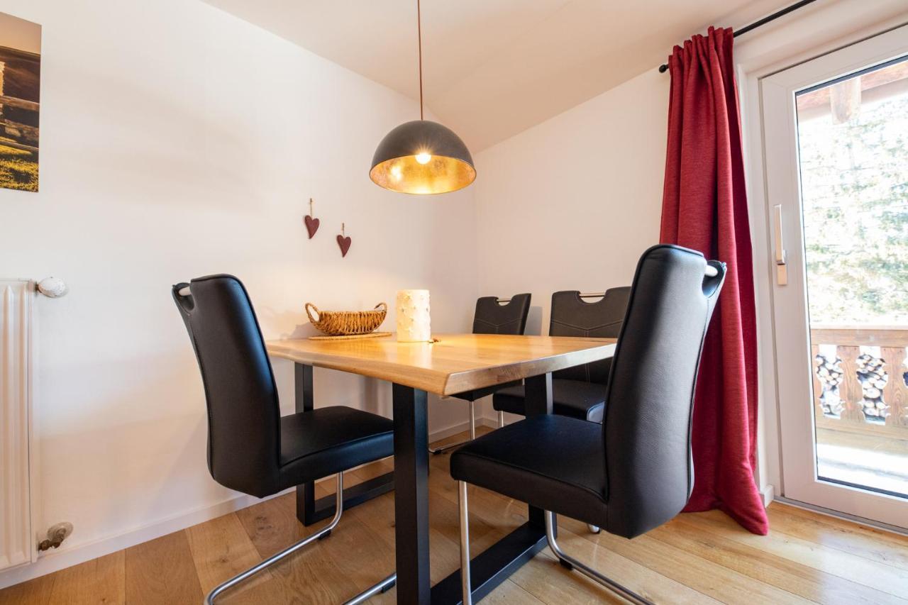 Grossa Waxlstoa Apartment การ์มิช-พาร์เทนเคียร์เชน ภายนอก รูปภาพ
