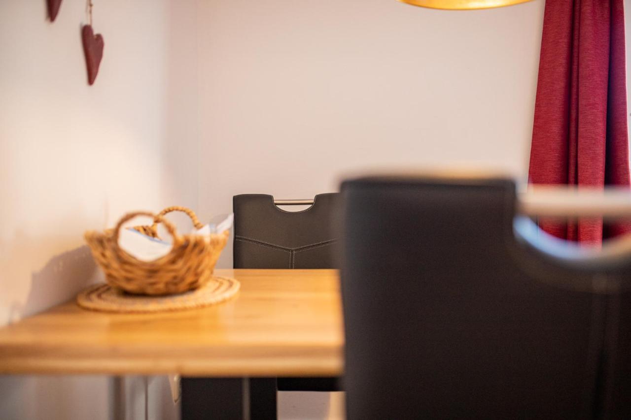 Grossa Waxlstoa Apartment การ์มิช-พาร์เทนเคียร์เชน ภายนอก รูปภาพ